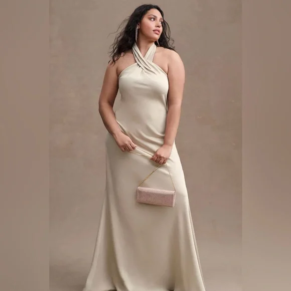 elegant halter neck dresses Elegant Backless Halter Dress – Victoria Ronaldo main image 0